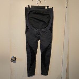 Ryka Black And Gray Seamless Maternity Leggings